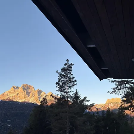 Ampio Nel Bosco 3 Camere, 3 Bagni, Relax Vicino Cortina Borca di Cadore